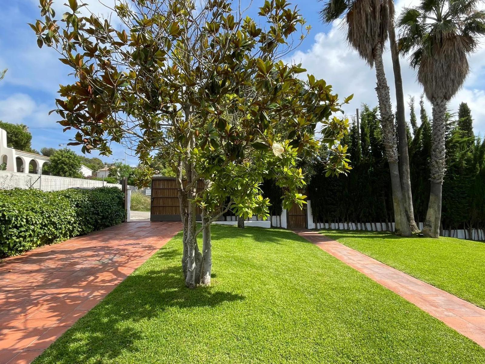 Casa Mediterranea Con Gran Jardin Y Piscina A 500 M De La Playa Roda de Bará Extérieur photo